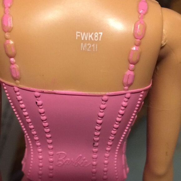 2013 Barbie Doll - Picture 8 of 10